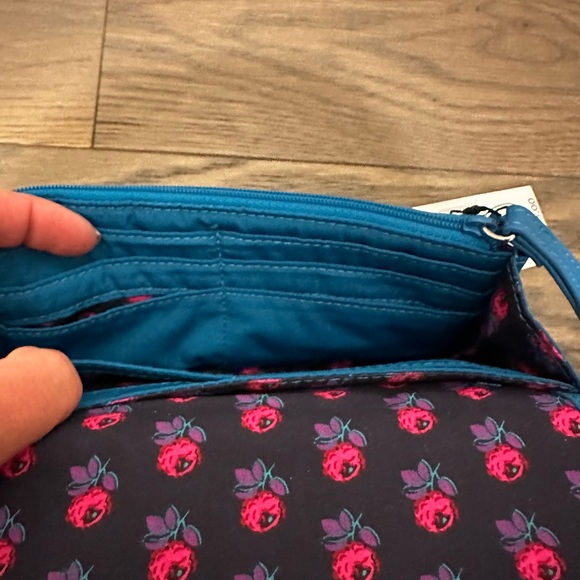 Vera Bradley Microfiber Trimmed Wristlet NWT - Picture 8 of 10